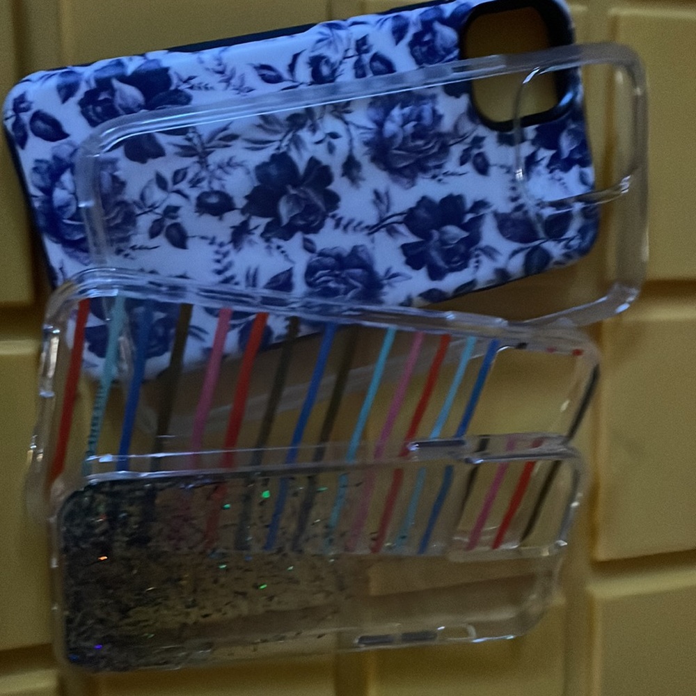 Lot of 4 iPhone cases 12 casemate, etc